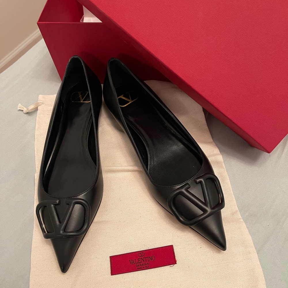 VLOGO Leather Ballet Flats with Tonal Logo